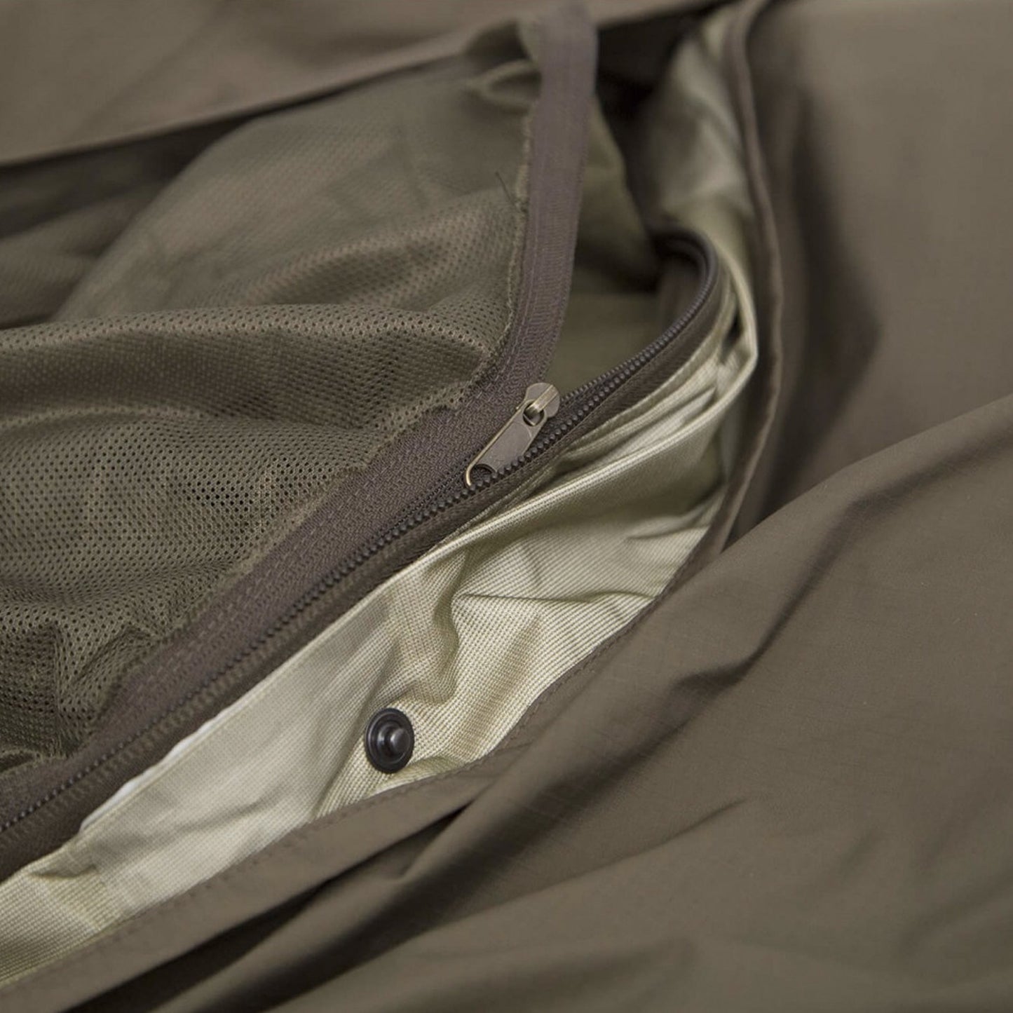 Carinthia Combat Biwaksack oliv